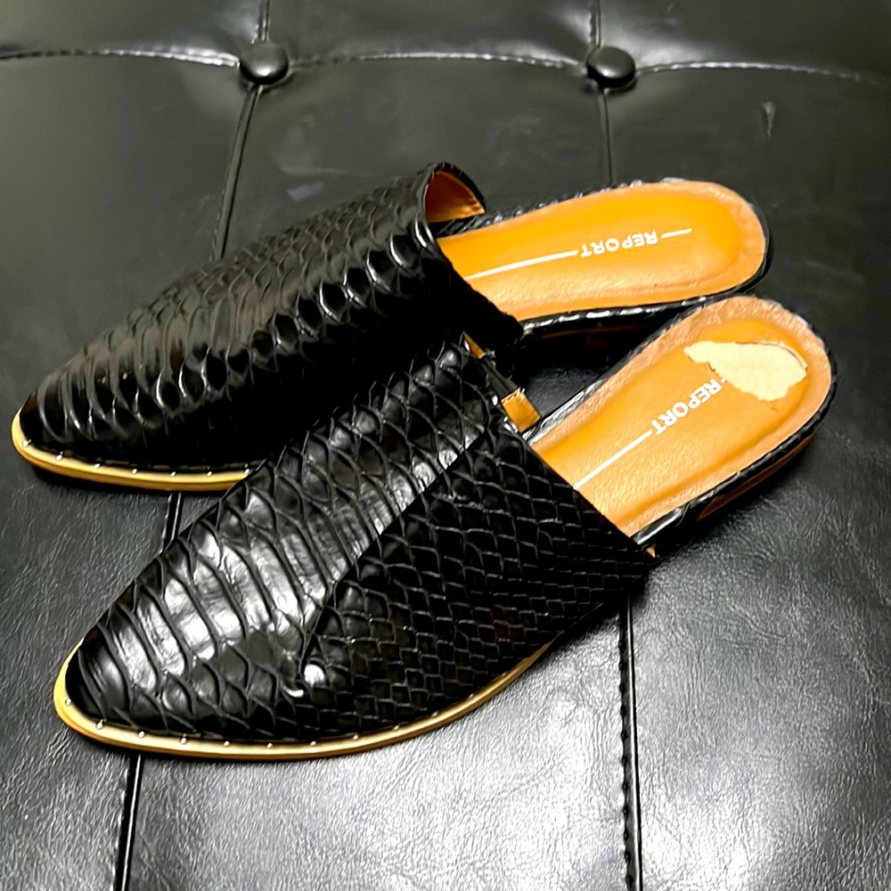 Report studded Mule